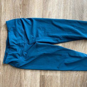 Blue / Teal Cropped Leggings